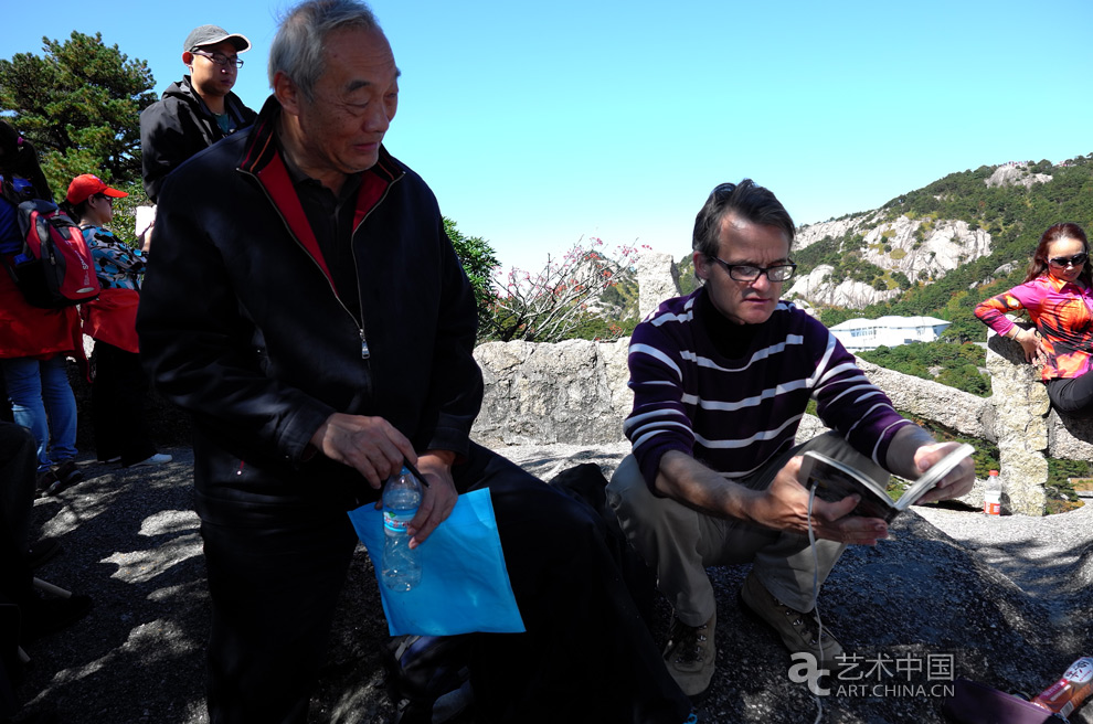 第二屆中外藝術(shù)家黃山對話--文化中國夢,第二屆中外藝術(shù)家黃山對話,文化中國夢,第二屆,中外藝術(shù)家黃山對話,中外藝術(shù)家黃山寫生,藝術(shù)中國寫生,藝術(shù)中國活動 