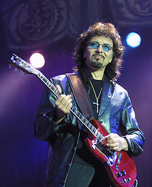 Black Sabbath和Heaven And Hell的吉他手Tony Iommi（托尼·艾奧米）